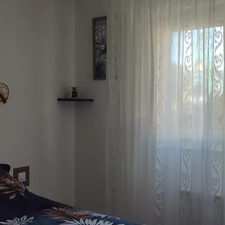 Maison T2 Climatisee Avec Petit Jardin Dans Impasse Calme * Baillargues